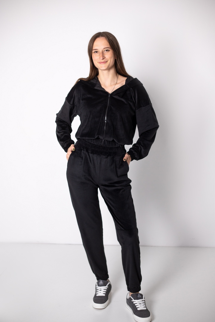 Костюм жіночий